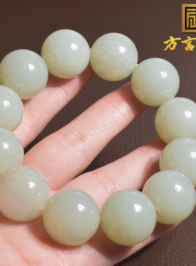 俄罗斯老坑白玉带翠18mm圆珠手串