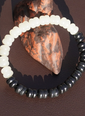 和田玉聚墨青花籽白玉半山水手串