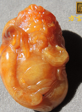 方言淡粉玉俏色籽料手把件钟馗