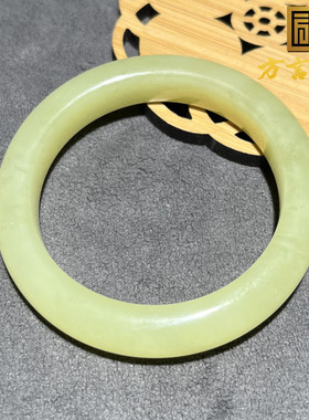 新疆产且末料黄口带青花鸡油黄玉