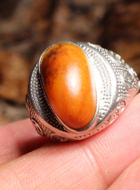 新疆聚红皮白玉籽料原石戒指扳指