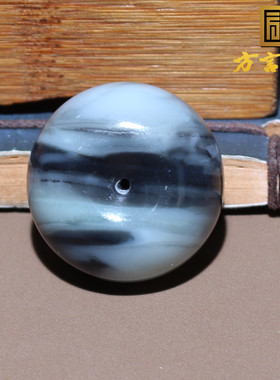 火爆方言和田玉放漏新疆黑白分明意境青花籽料平安扣吊坠挂件O8