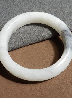 惊呆了方言品牌和田玉新疆温润意境散墨青花内径卡56mm正装手镯R5