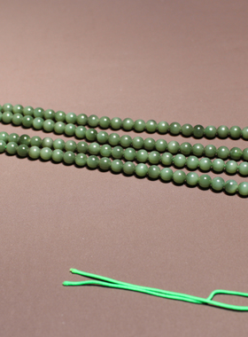 方言和田玉俄碧玉鸭蛋青微猫项链