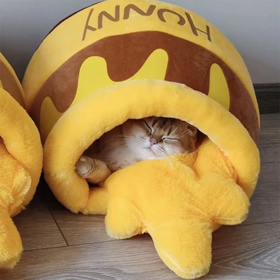 Cat nest for all seasons, honey jar dog nest, removable closed warm and cute pet sleeping nest to keep warm in winter