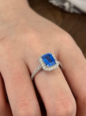 培育彩宝2.2克拉6*8钴尖晶S925