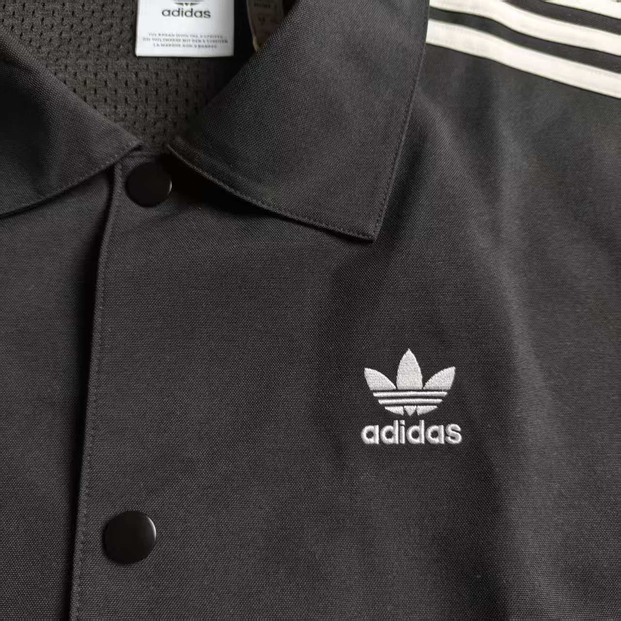 Adidas三叶草男女情侣款经典三条纹翻领运动休闲夹克外套IZ1831,淘宝优惠券,粉丝福利购,淘宝优惠卷