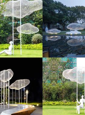 不锈钢镂空网格铁艺云朵玻璃钢雕塑景观小区草坪地绿地装饰品摆件