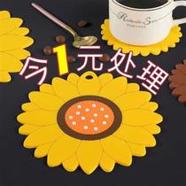 Thermal insulation mat waterproof and anti-burn oil home light lavish silicone cup pan Dish Bowl cushion High temperature resistant Nordic table cushion