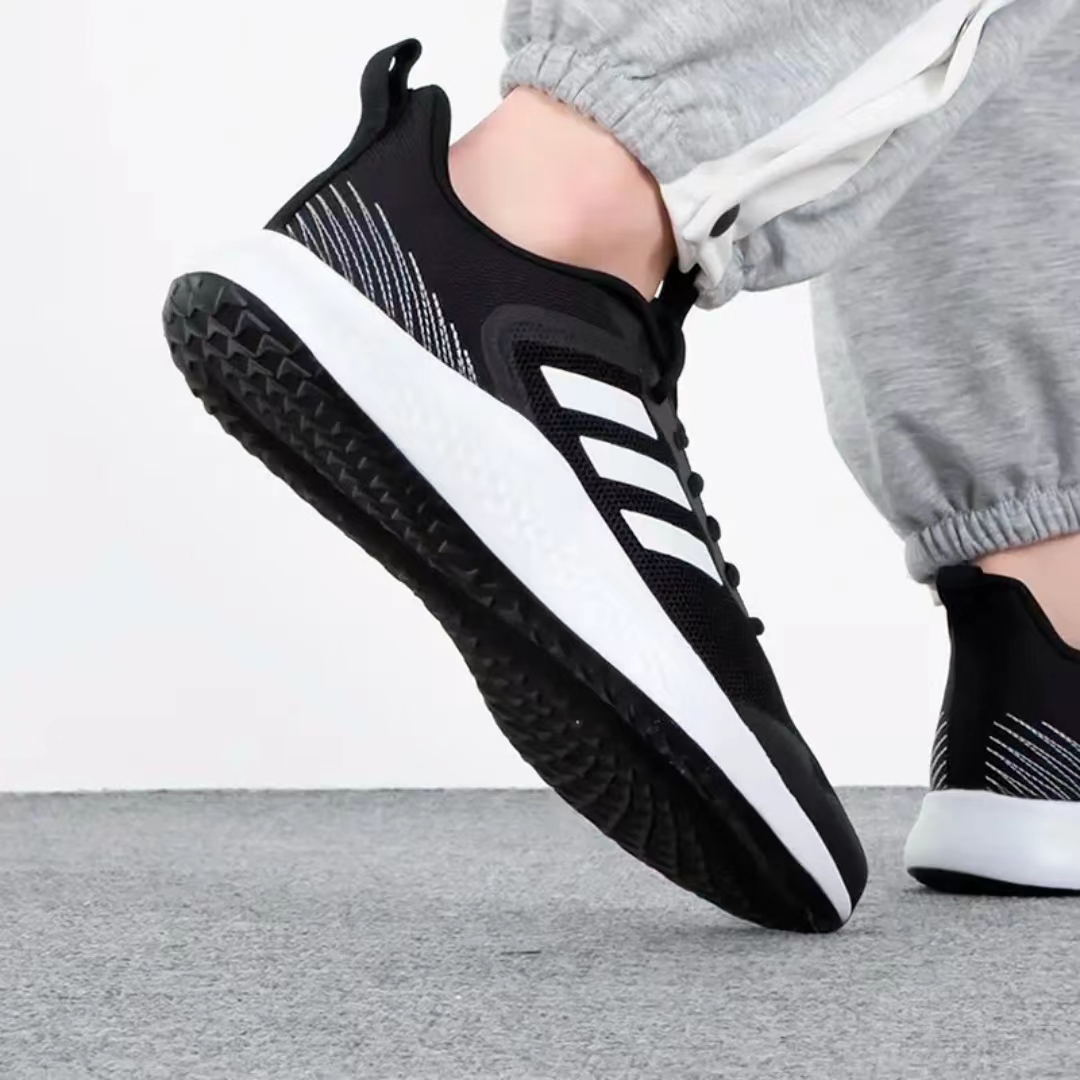 Adidas/阿迪达斯  FLUIDSTREET  男子减震防滑耐磨跑步鞋  IF8650 - 图1