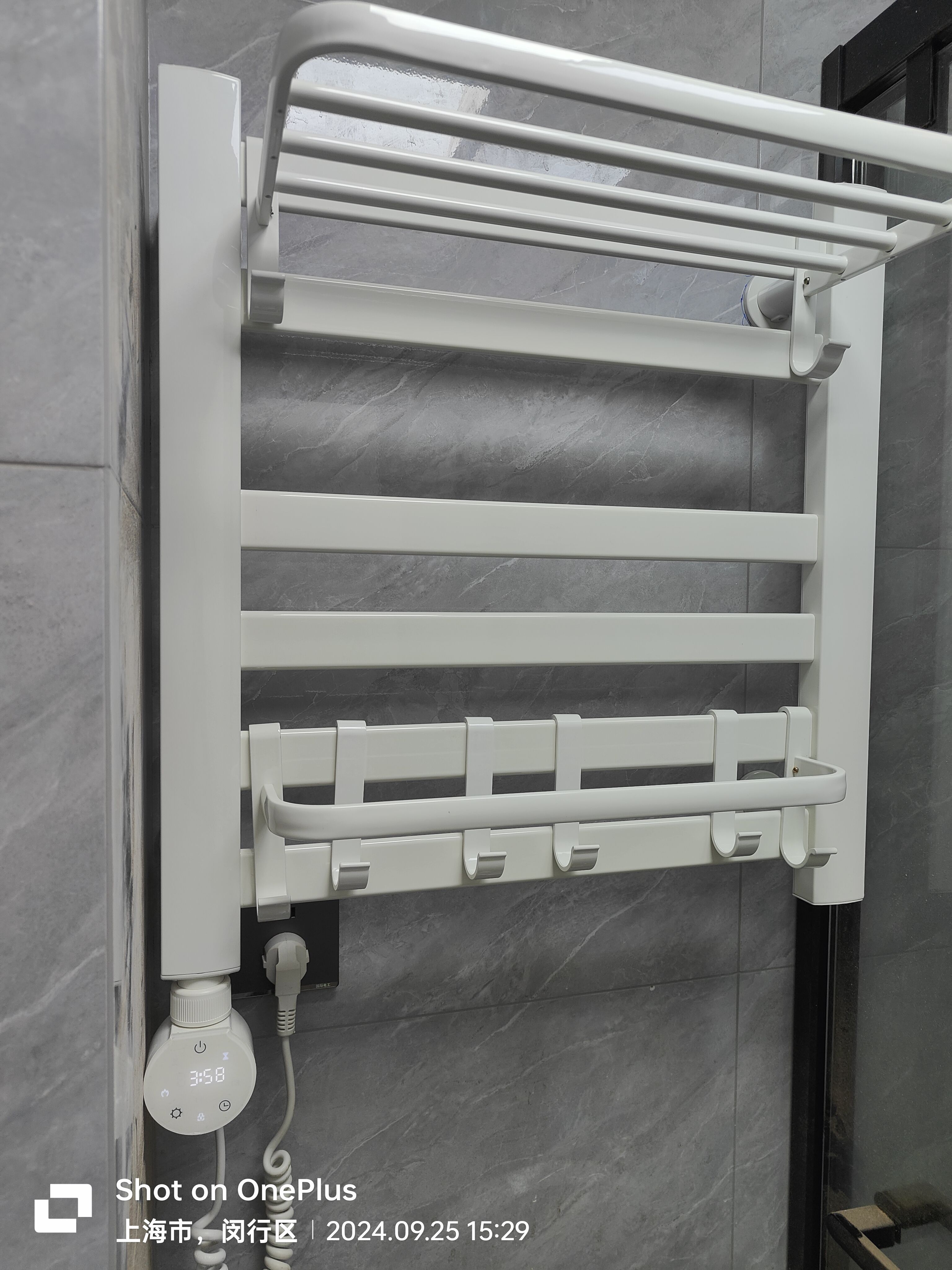 The Shanghai decoration construction team provides half-inclusive and full-inclusive services for carpenters, masonry painters, and plumbers. This is a reliable place.