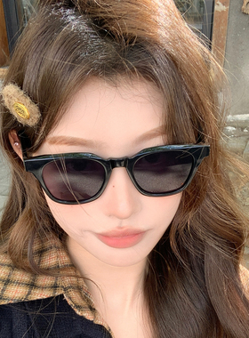 网红爆款街拍复古方框墨镜女