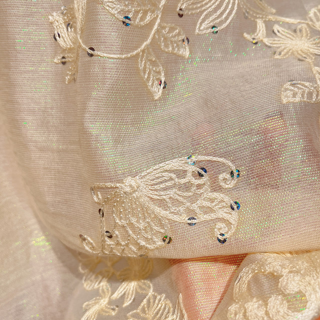 ສະຖານີເອີຣົບ tulle beading ຊັ້ນສູງແບບແຫ່ງຊາດ embroidered jacket ສັ້ນແມ່ຍິງ cuff splicing mulberry ໄຫມໃຫມ່ຈີນເທິງ