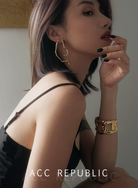 ACCREPUBLIC 设计师款缠绕圆环手镯轻奢高级感重工个性金色手饰女