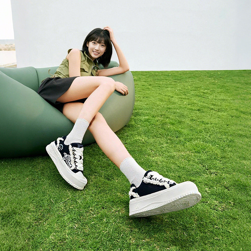 马克华菲黑色厚底帆布鞋女2026春夏新款女鞋开口笑鞋软底休闲板鞋,淘宝优惠券,粉丝福利购,淘宝优惠卷