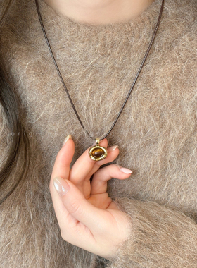 虎眼石吊坠皮绳项链女中古设计高级感装饰毛衣链秋冬复古百搭配饰