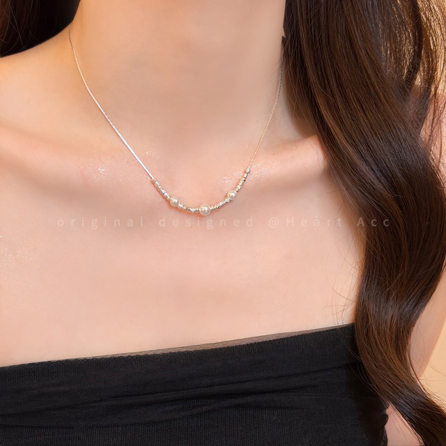 Light luxury and high-end sparkling zirconium five-pointed star pearl beaded long clavicle chain for women 2026 new stacking necklace accessories