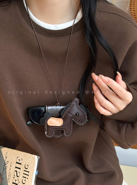 可爱酒红色小马眼镜夹项链女款小众设计感毛衣链日常百搭个性配饰