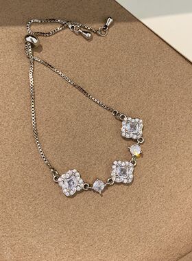 韩式新款铜微镶四瓣花女手链满钻时尚通勤小众轻奢高级感简约首饰