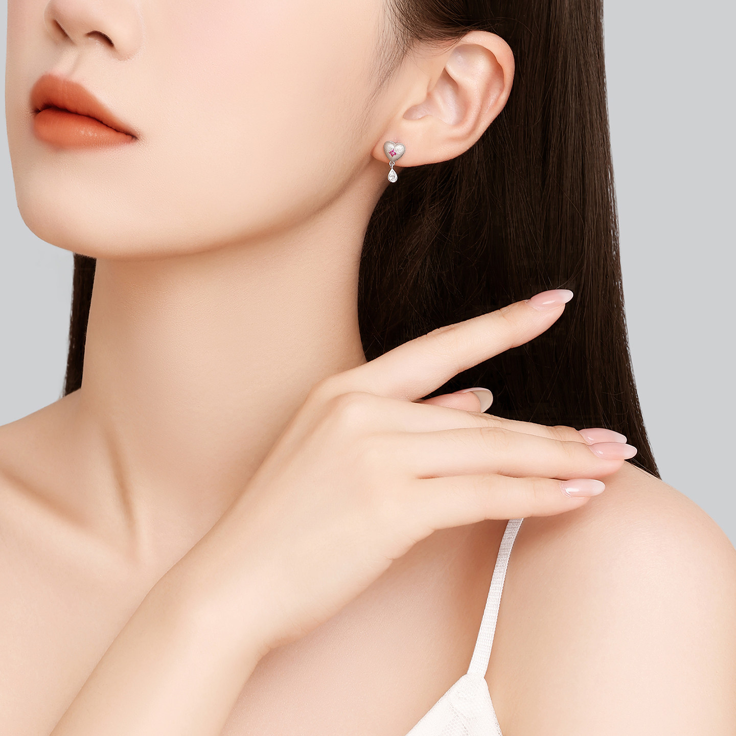 潮宏基水滴爱心s925银耳钉耳坠银饰耳饰拉丝送女友法式生日礼物,淘宝优惠券,粉丝福利购,淘宝优惠卷