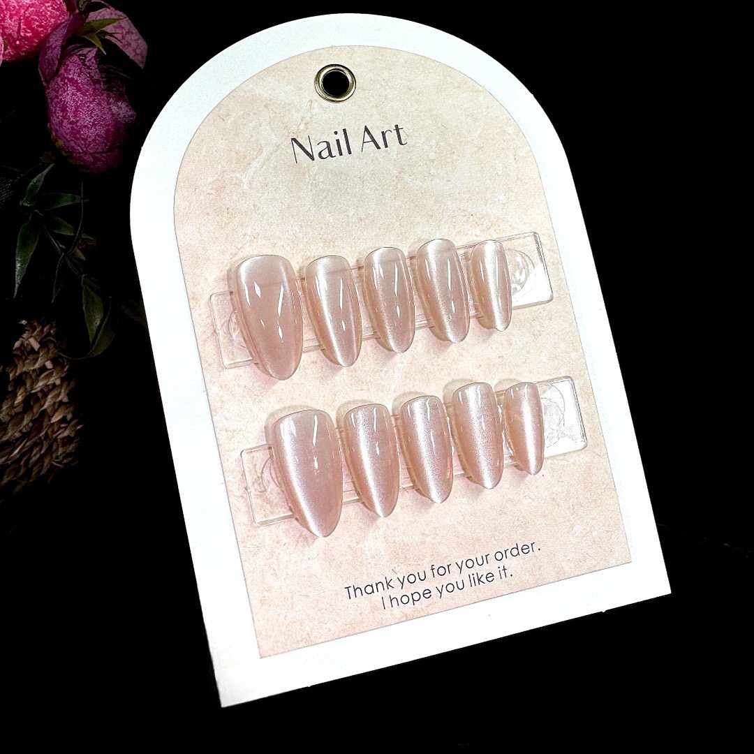 中杏仁温柔裸色穿戴甲片闪亮猫眼短甲甜美百搭冰透美甲贴片显手白,淘宝优惠券,粉丝福利购,淘宝优惠卷