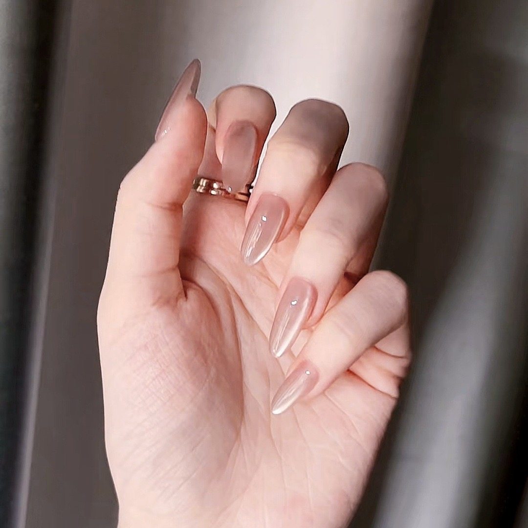 中杏仁温柔裸色穿戴甲片闪亮猫眼短甲甜美百搭冰透美甲贴片显手白,淘宝优惠券,粉丝福利购,淘宝优惠卷