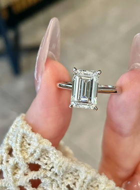 莫桑石冰糖长方形2克拉戒指