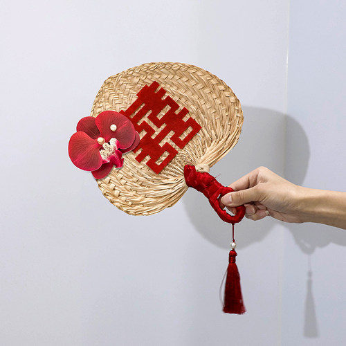 新娘晨袍拍照喜扇手摇扇芭蕉团扇拍道具结婚手拿蒲扇喜字草编扇子 - 图3