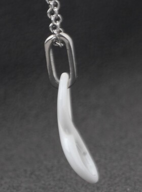 新款厂家 欧美简约个性时尚项链白色八字陶瓷项链锁骨链饰品热卖