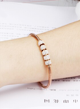 新款厂家 欧美简约ins个性3MM不锈钢吸铁石扣手镯 18K金钛钢手环