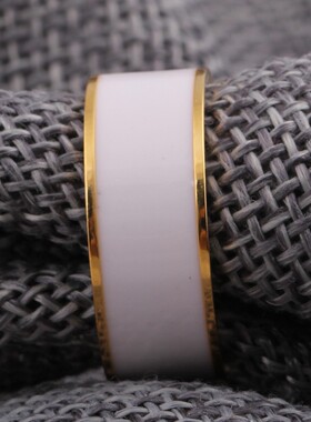 新款跨境欧美 时尚个性8MM钛钢戒指18K金白色滴胶简约不锈钢戒指