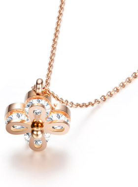 钛钢四叶草女士玫瑰金吊坠锁骨链