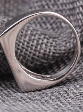 新款欧美跨境ins时尚简约光面18MM长方形钛钢不锈钢戒指可激光Log