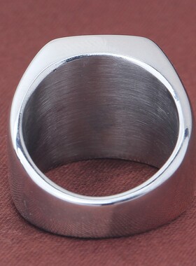 新款欧美时尚26个双剑个性英文首字母钛钢戒指方形光面潮男指环