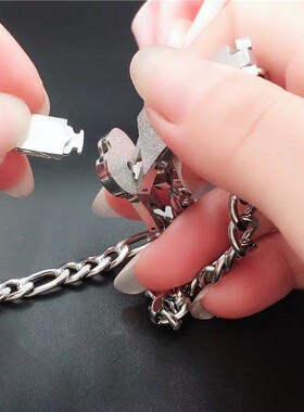 新款欧美ins简约304不锈钢情侣手链钛钢18K金同心锁钥匙手镯手链
