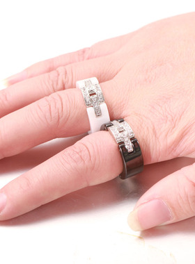 可变形韩版黑白镶钻陶瓷戒指新品