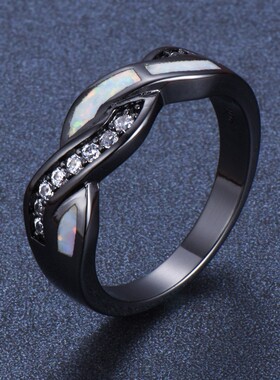 新款时尚欧美风黑金澳宝边镶白钻缠绕戒指男士简约个性食指戒