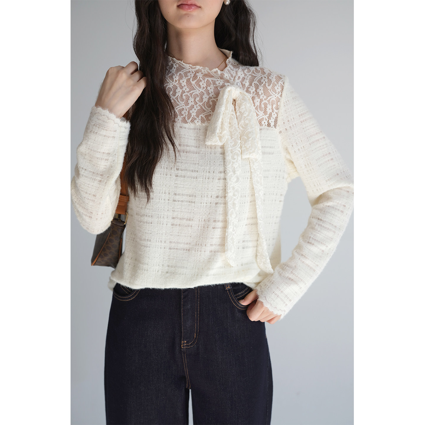 【蝴蝶结飘带磨毛蕾丝衫】蓝若水大码2026春装新款半高领法式上衣,淘宝优惠券,粉丝福利购,淘宝优惠卷