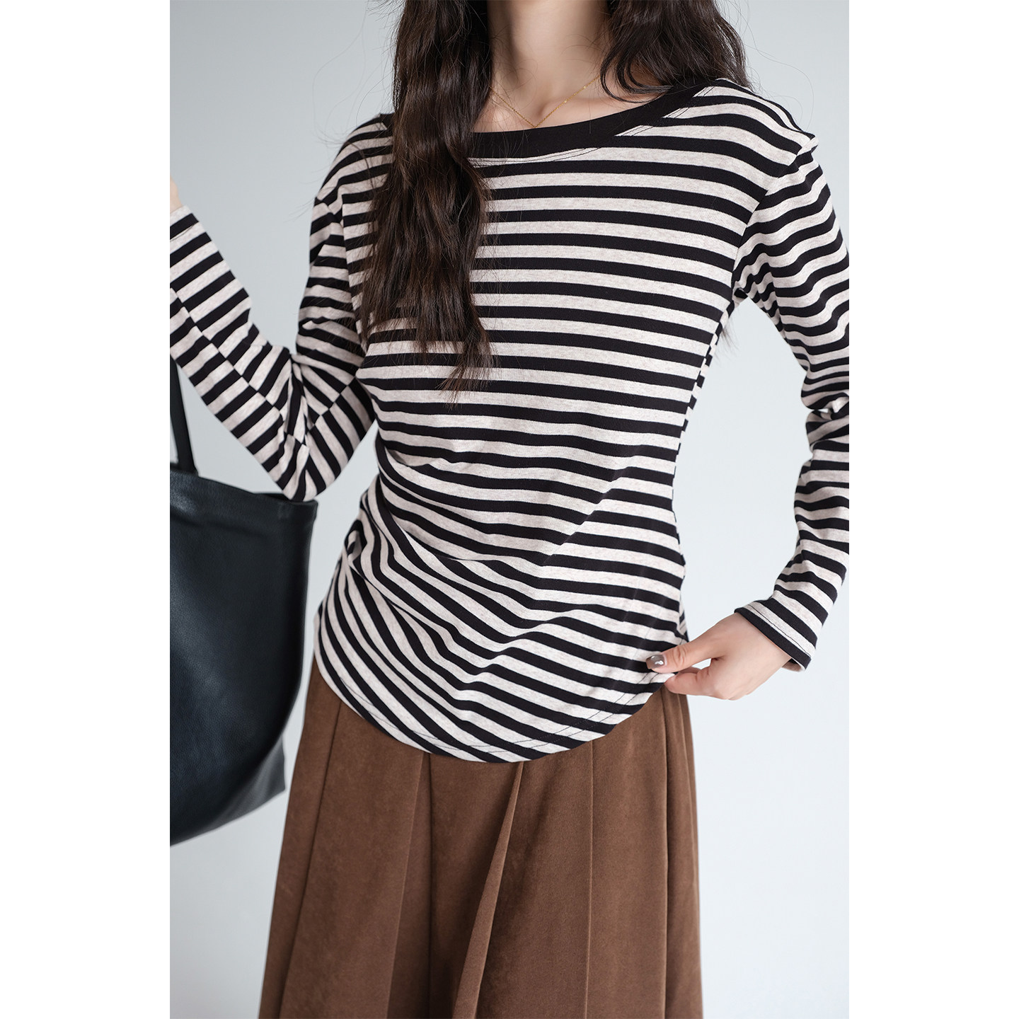 【褶皱收腰不规则条纹T恤】蓝若水大码2026春装新款针织打底上衣,淘宝优惠券,粉丝福利购,淘宝优惠卷