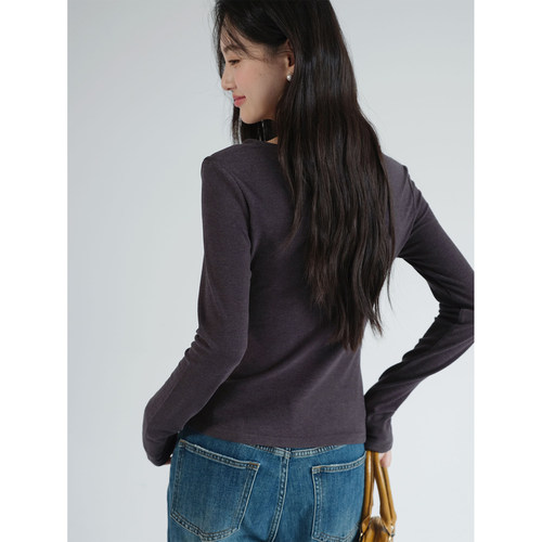 蓝若水大码女装鱼骨线V领打底衫胖MM2026春装新款正肩显瘦上衣 - 图2