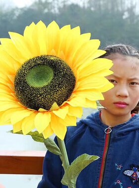 新款高仿真向日葵太阳花绢花假花拍摄道具婚庆客厅桌面落地装饰花