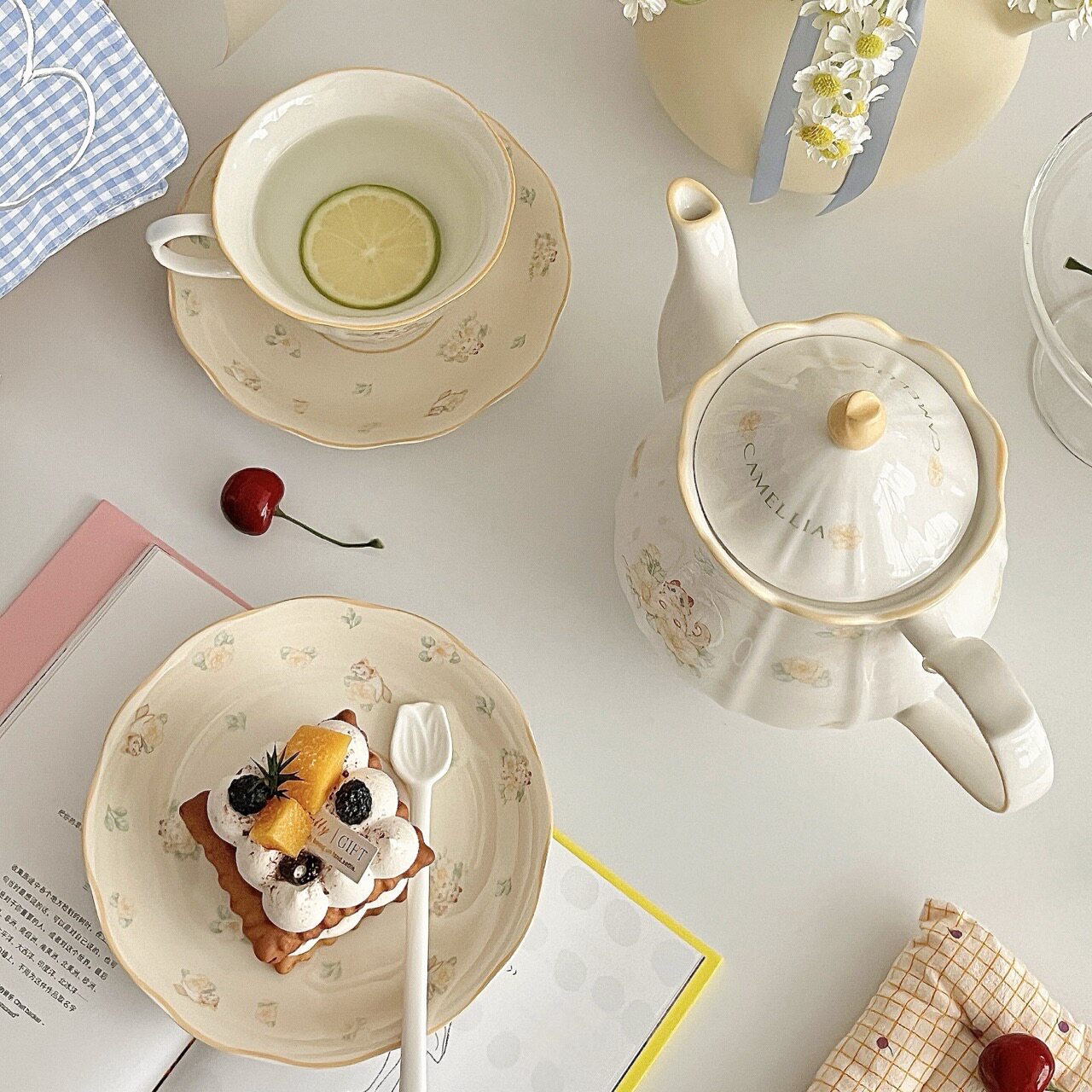 法式山茶花猫咪陶瓷茶壶套装下午茶杯碟女生生日茶具伴手礼礼盒装,淘宝优惠券,粉丝福利购,淘宝优惠卷