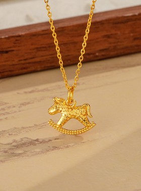 旋转木马项链女2026新款生肖马本命年马年设计小众气质轻奢锁骨链