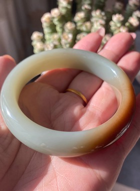 新疆和田玉且末糖黄油糯感正圈手镯天然和田玉老余定制带证书发货