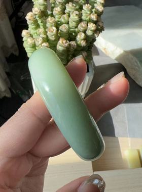 暖黄手镯新疆和田玉且末定制