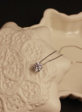 时尚新品设计简约精致女士项链