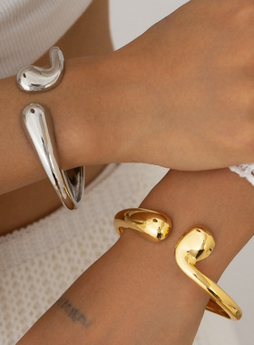 欧美个性跨境水滴金属重工开口手镯 简约抱抱交叉弹簧扣手环饰品