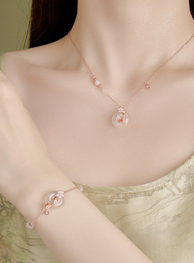 原创平安扣锦鲤手链女925纯银新中式花卉白玉髓手环水晶手串代发