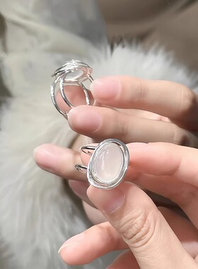 椭圆白色开口戒指女款轻奢高级感