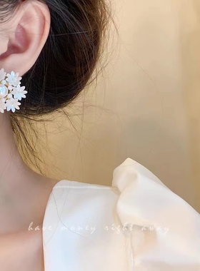 s925银针珍珠花朵耳钉女新款耳环